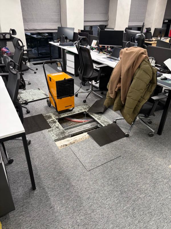 Сушка офиса после протечки